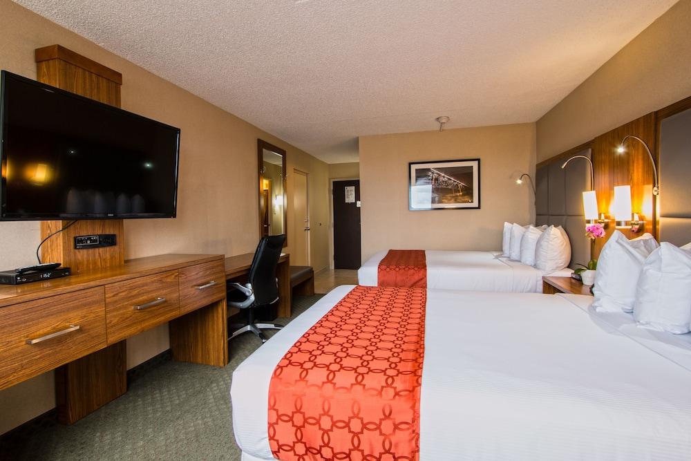 Ramada By Wyndham Northern Grand Hotel & Conference Centre Fort St. John 외부 사진