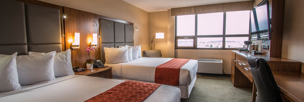 Ramada By Wyndham Northern Grand Hotel & Conference Centre Fort St. John 외부 사진